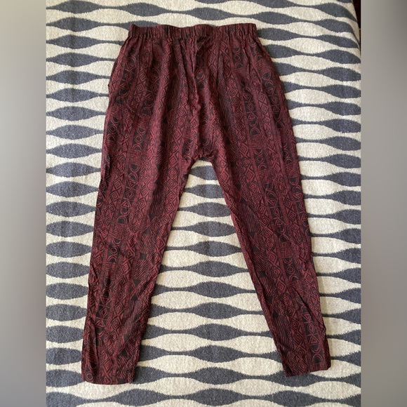 BDG Batik Print Burgundy and Black Harem Pant Size XS - Picture 3 of 16